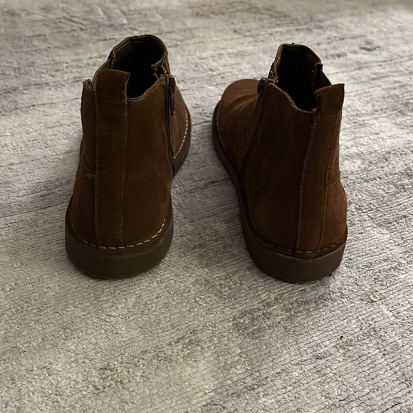 *LIKE NEW* Zara Youth Suede Leather Ankle Boots Size: EU 37 / US 5 Unisex - Picture 4 of 8